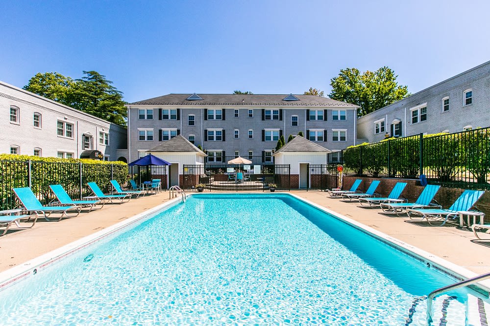 Apartments near University Myerton